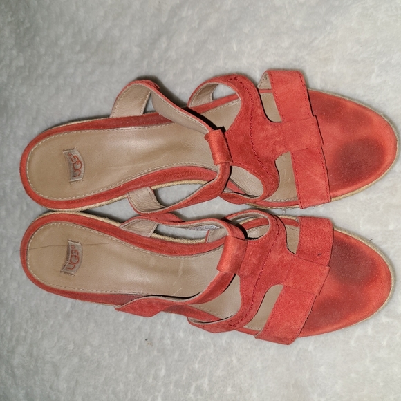 UGG Size 10 Red Suede Wedge Mule Sandals 👡 - Picture 3 of 7